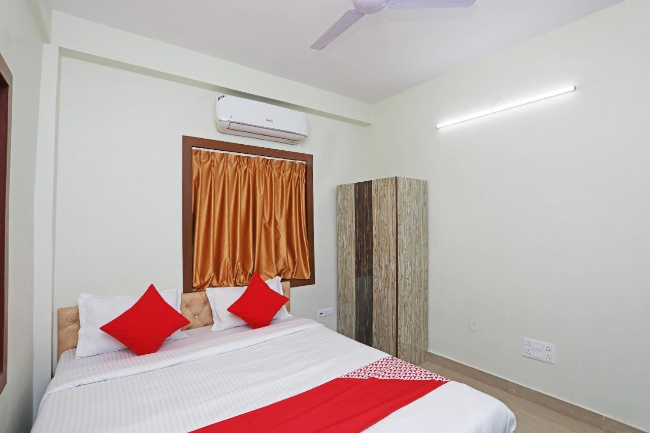 Oyo 17187 Urban Casa Otel Kalküta Dış mekan fotoğraf