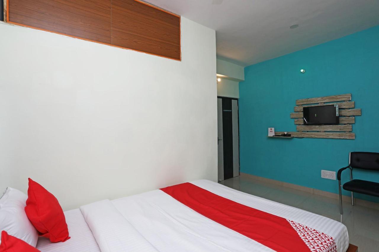 Oyo 17187 Urban Casa Otel Kalküta Dış mekan fotoğraf