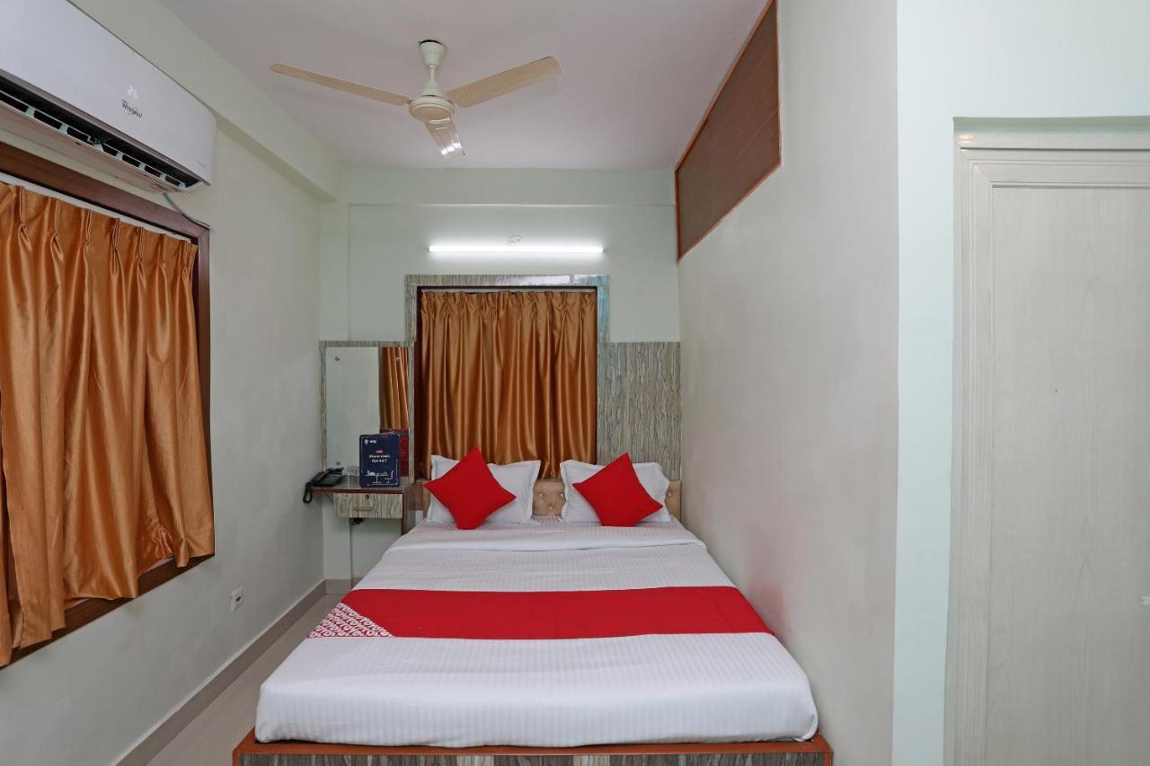 Oyo 17187 Urban Casa Otel Kalküta Dış mekan fotoğraf
