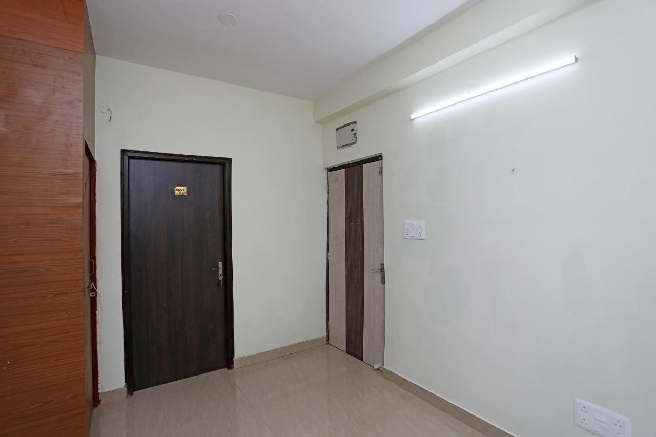 Oyo 17187 Urban Casa Otel Kalküta Dış mekan fotoğraf