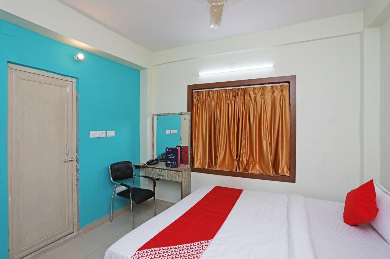 Oyo 17187 Urban Casa Otel Kalküta Dış mekan fotoğraf