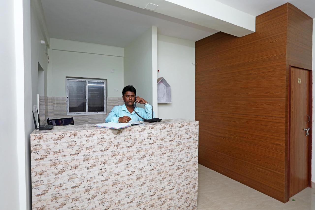 Oyo 17187 Urban Casa Otel Kalküta Dış mekan fotoğraf