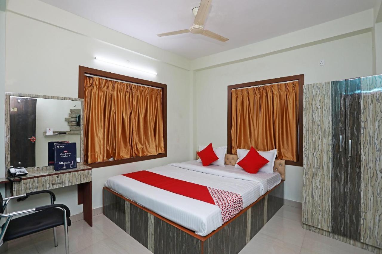 Oyo 17187 Urban Casa Otel Kalküta Dış mekan fotoğraf